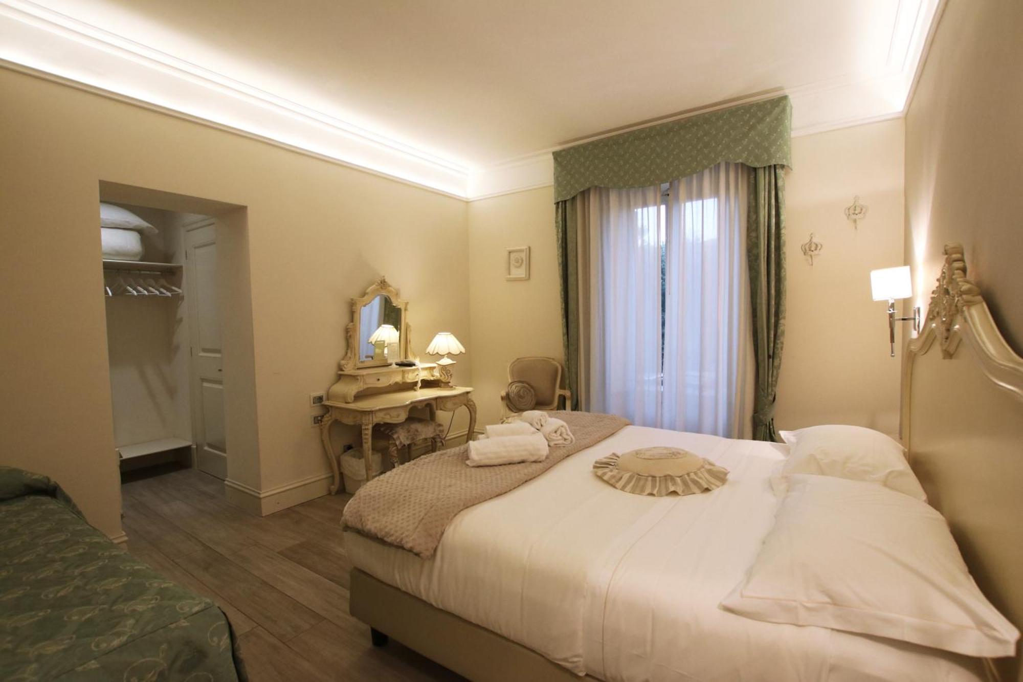 Hotel Villa Margherita Quercianella Rum bild