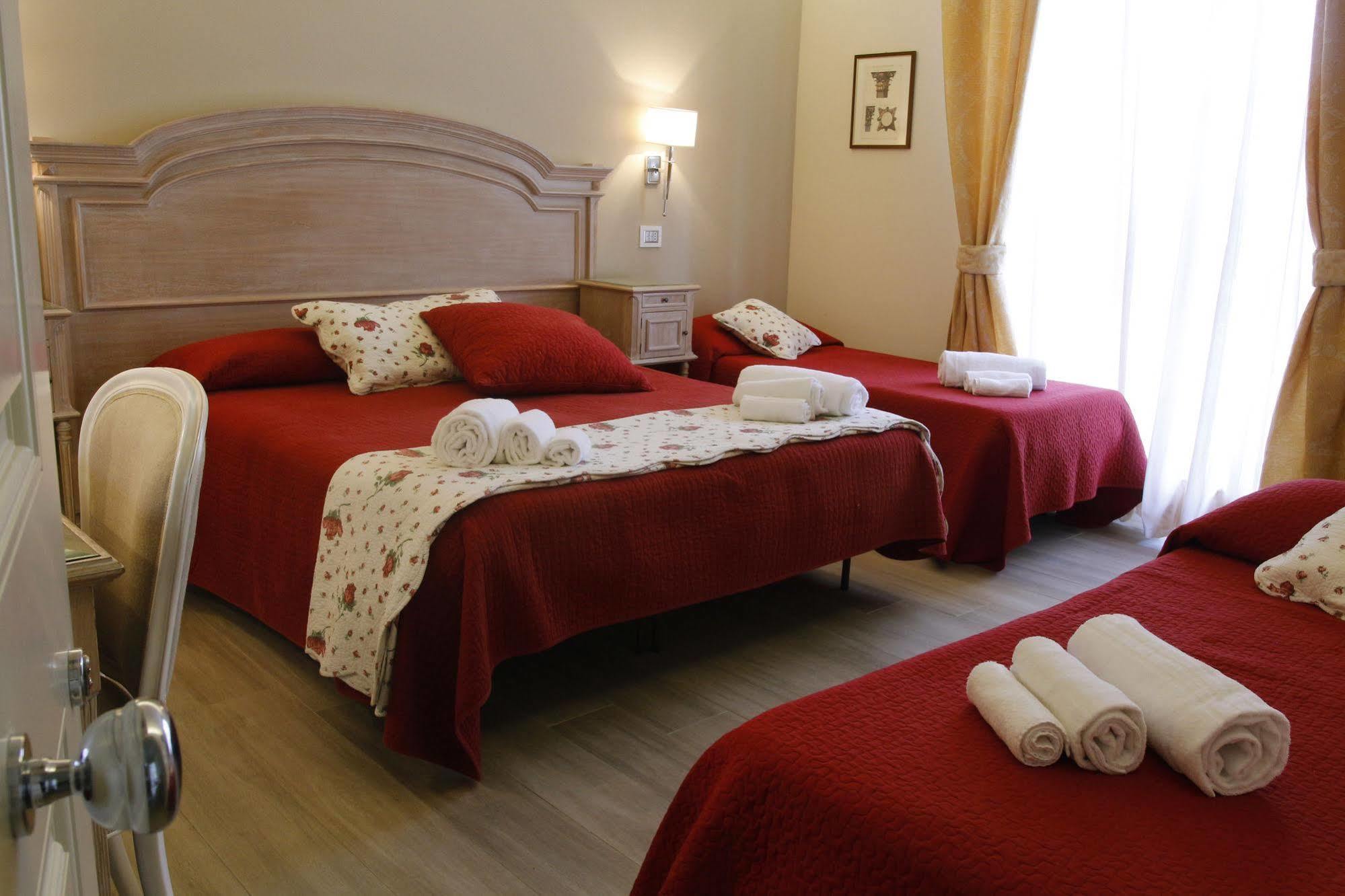 Hotel Villa Margherita Quercianella Exteriör bild