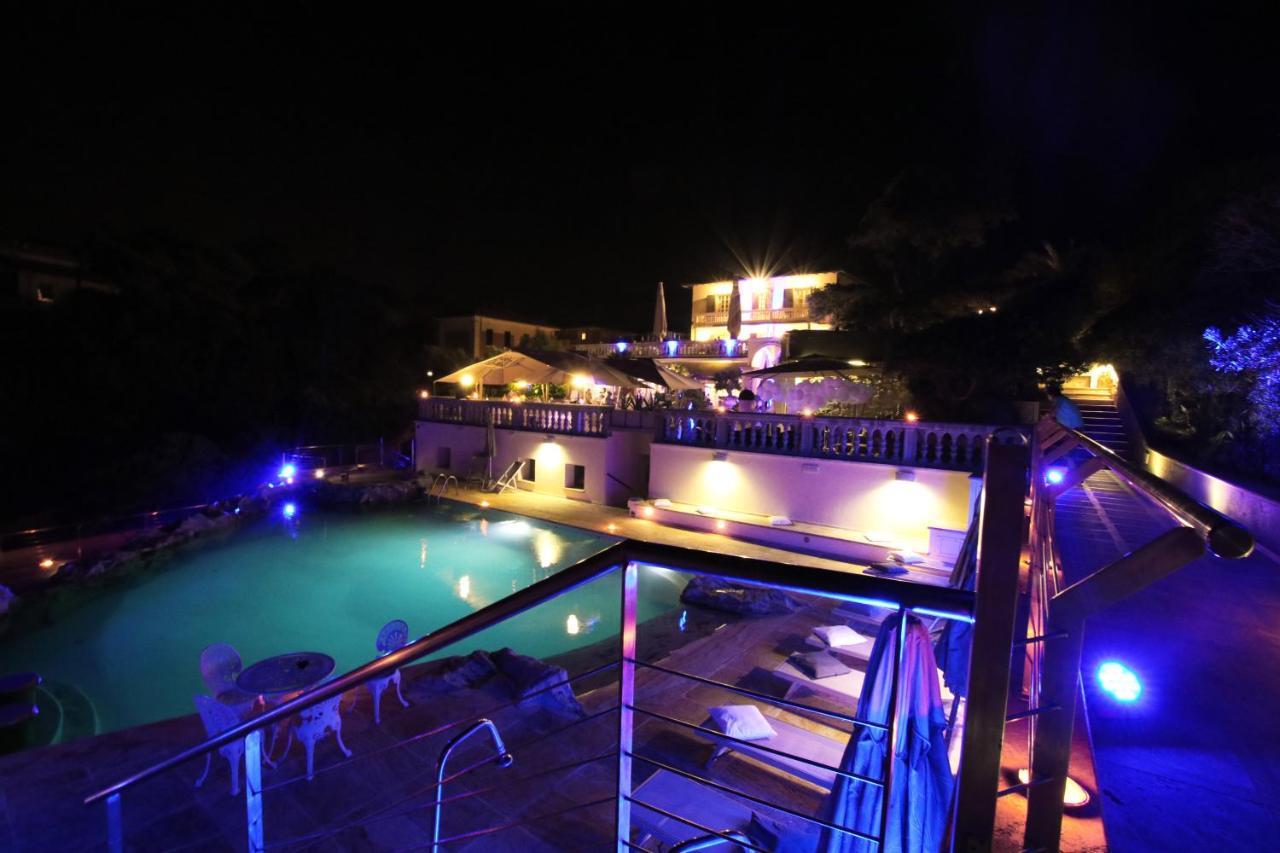 Hotel Villa Margherita Quercianella Exteriör bild