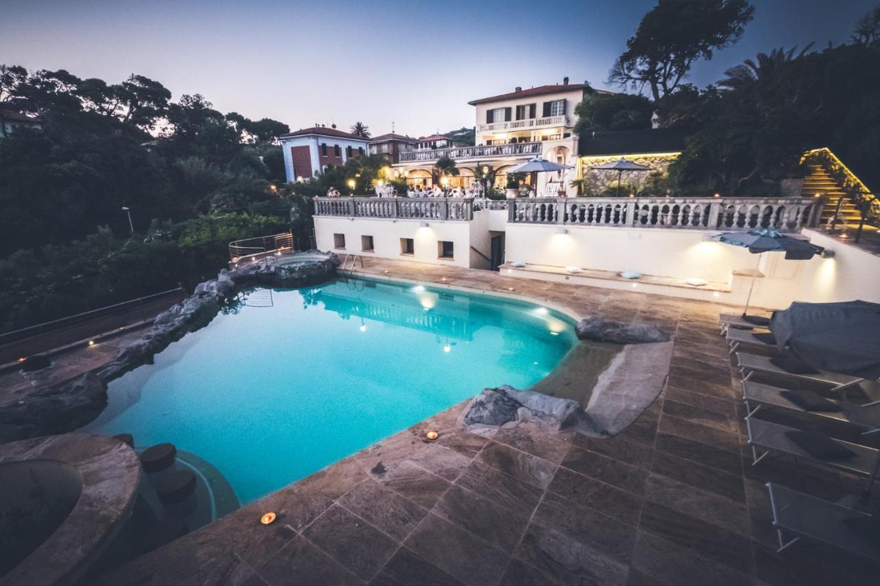 Hotel Villa Margherita Quercianella Exteriör bild
